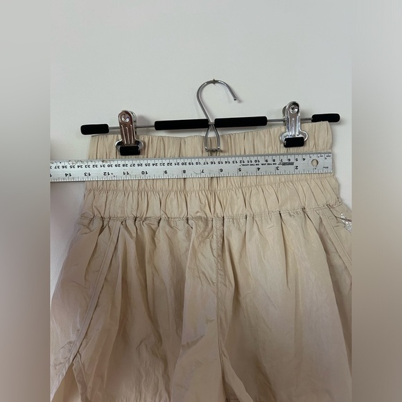 Free people movement high waisted beige/cream shorts size medium - Picture 4 of 7